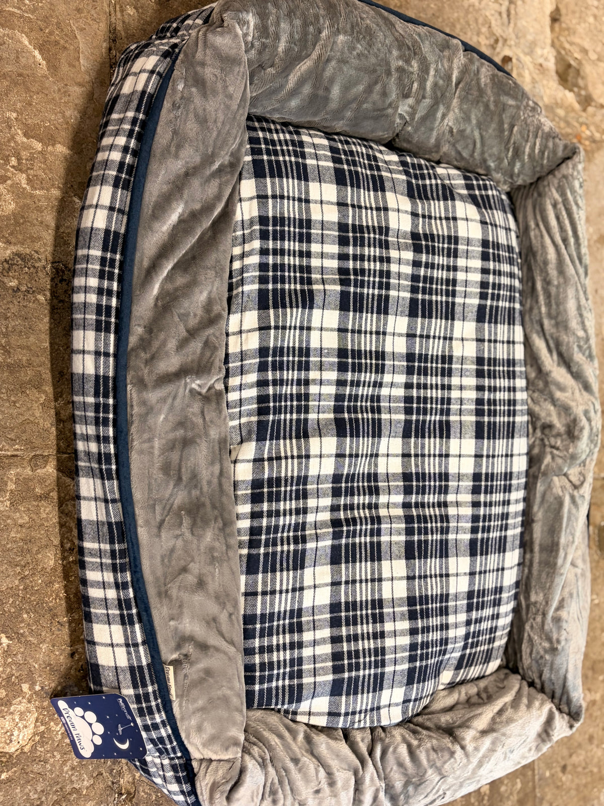 Dream Paws Check Pet Sofa Bed Large L78 X W60 X H16cm
